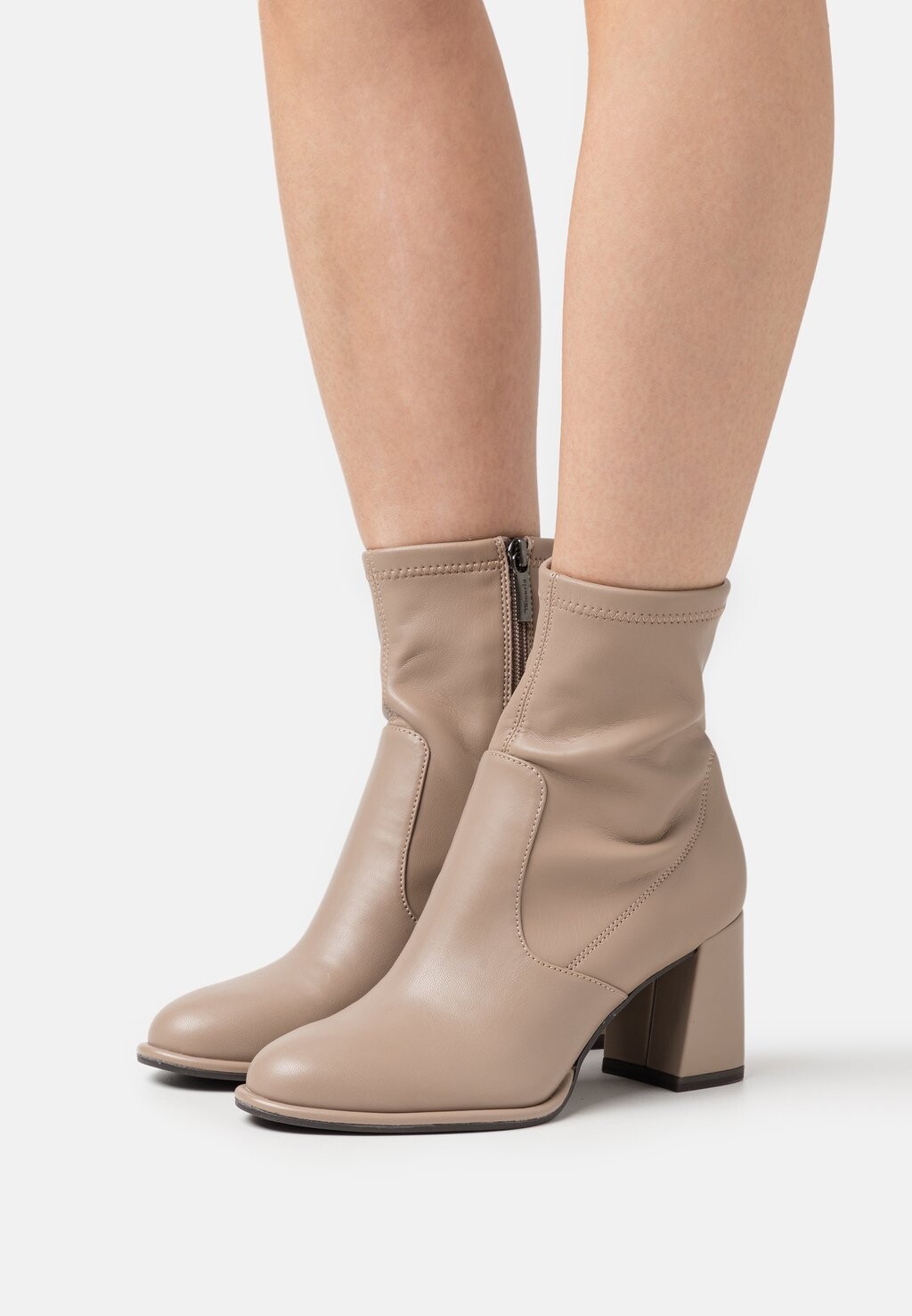 

Ботинки Tamaris, цвет taupe