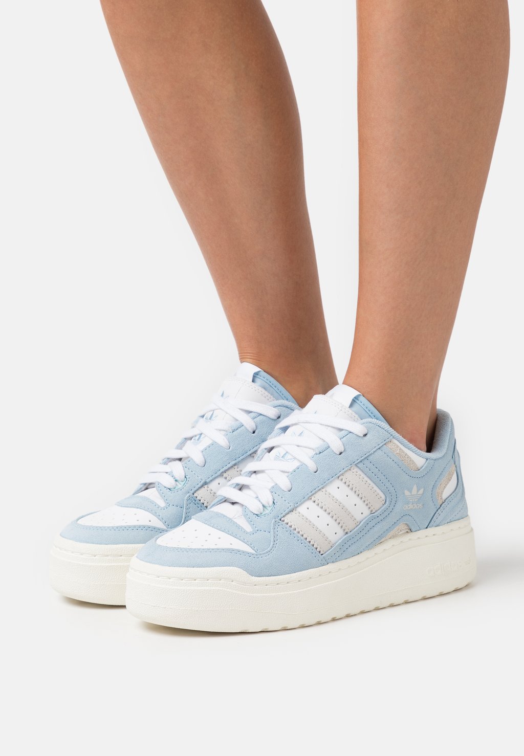 

Кроссовки adidas Originals FORUM, цвет clear sky/grey one/footwear white