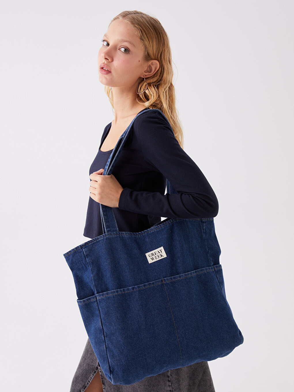 

Женская большая сумка с детальной этикеткой LCW ACCESSORIES