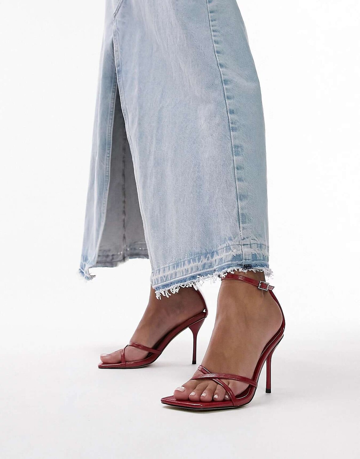 

Красные босоножки на каблуке Topshop Wide Fit Faith с ремешками и ремешками