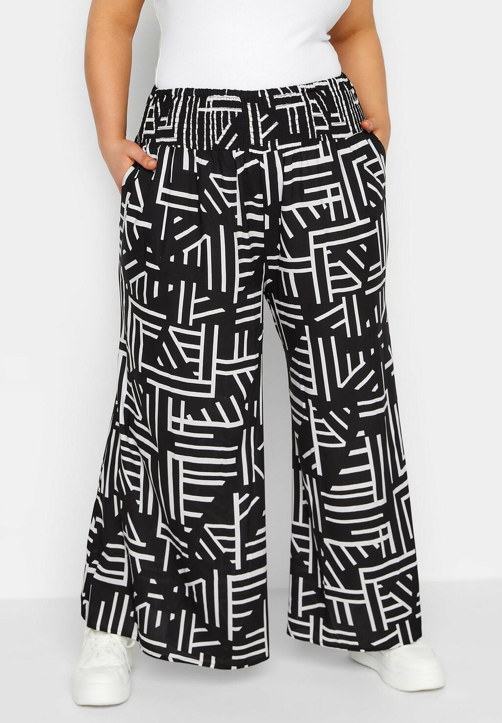 

Брюки Yours Clothing, черный