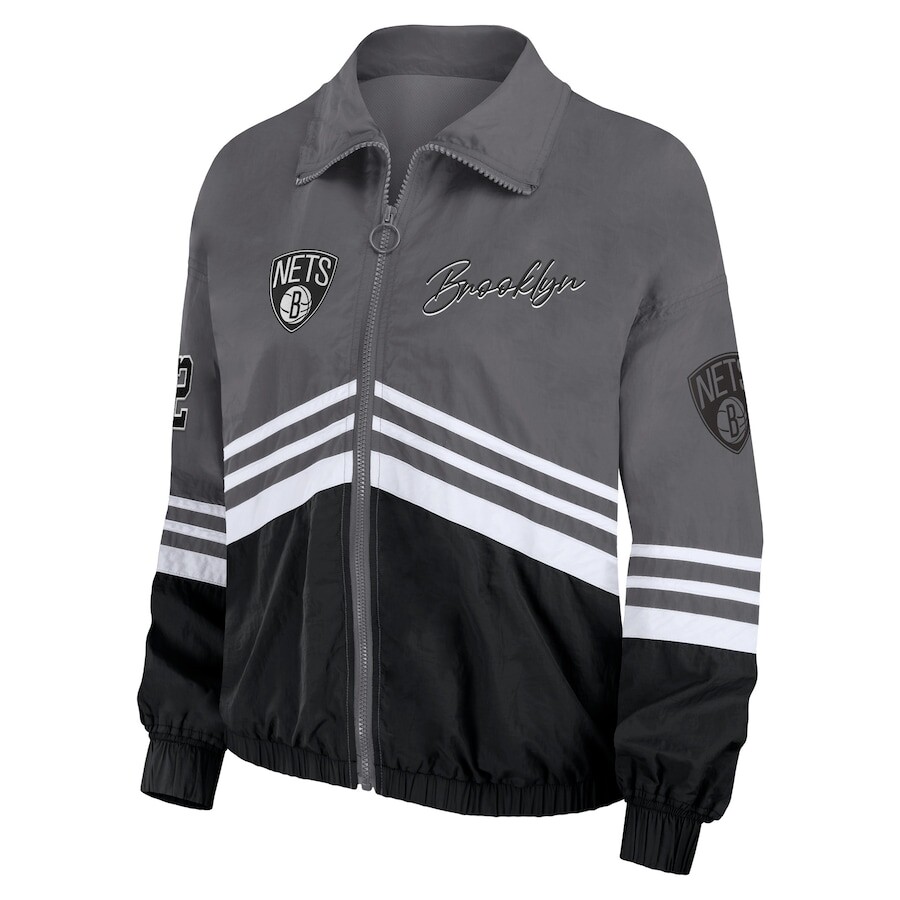 

Ветровка WEAR by Erin Andrews Brooklyn Nets, серебряный