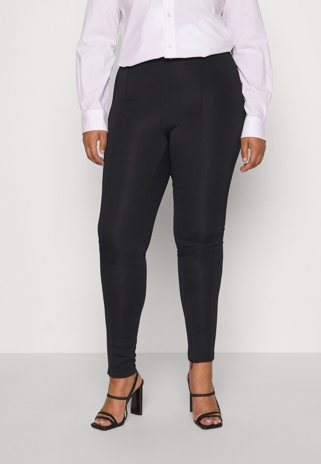 

Брюки Calvin Klein, черный