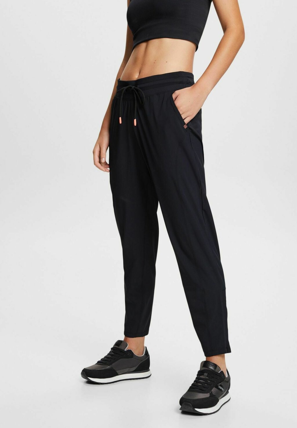 

Низ спортивного костюма Esprit, черный