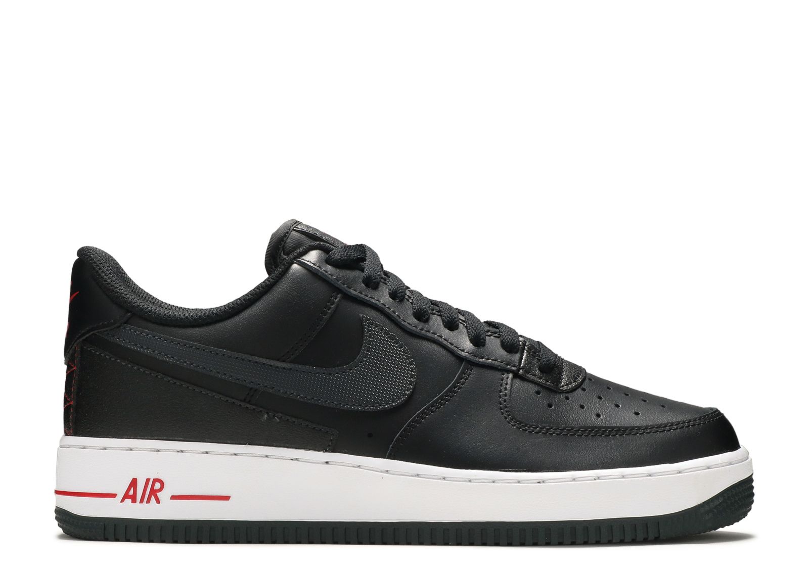 

Кроссовки Nike Air Force 1 Low 'Technical Stitch - Bred', черный