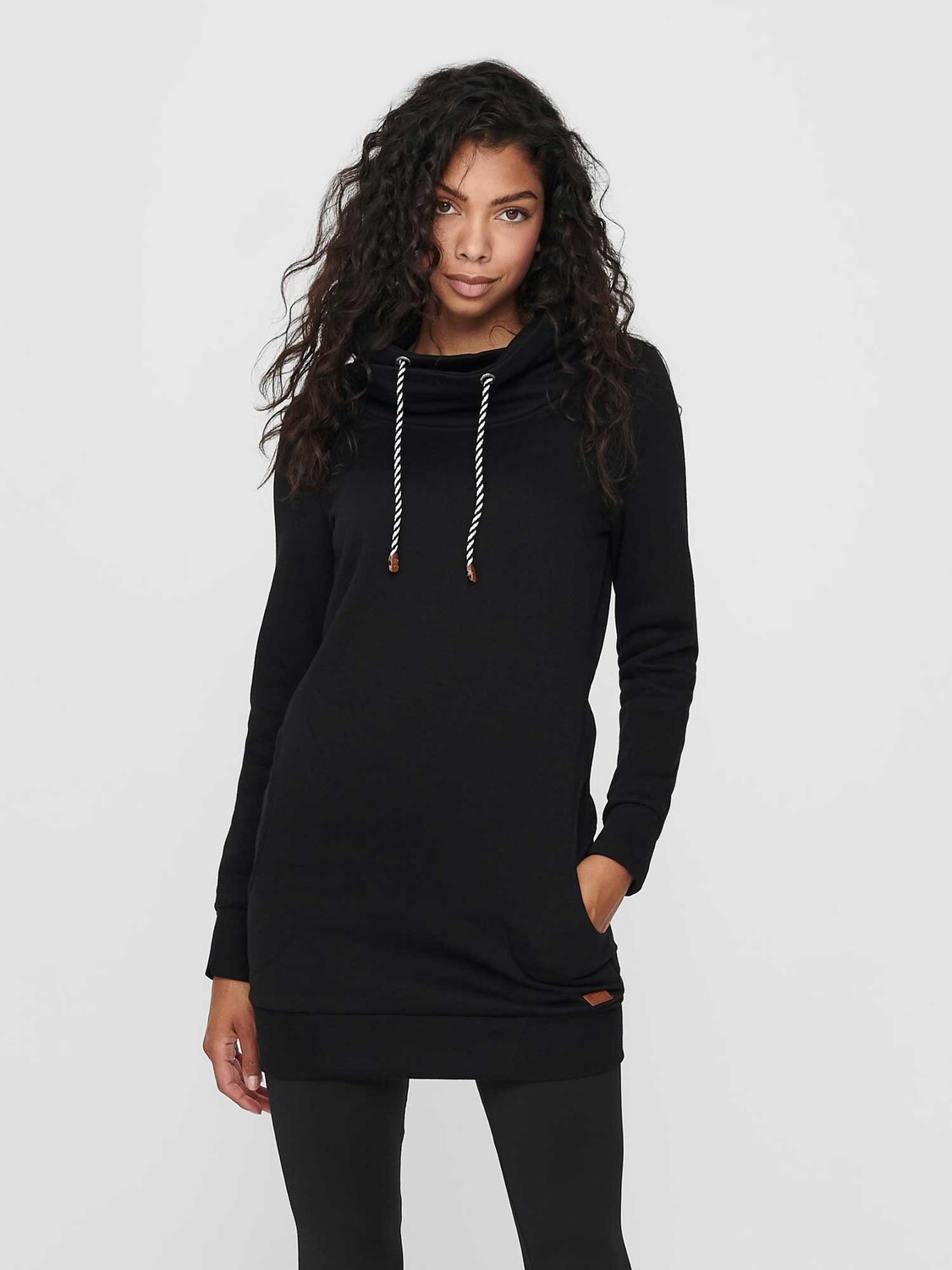 

Блуза Only Туника ONLBETTE L/S LONG HIGH NECK SWT, черный