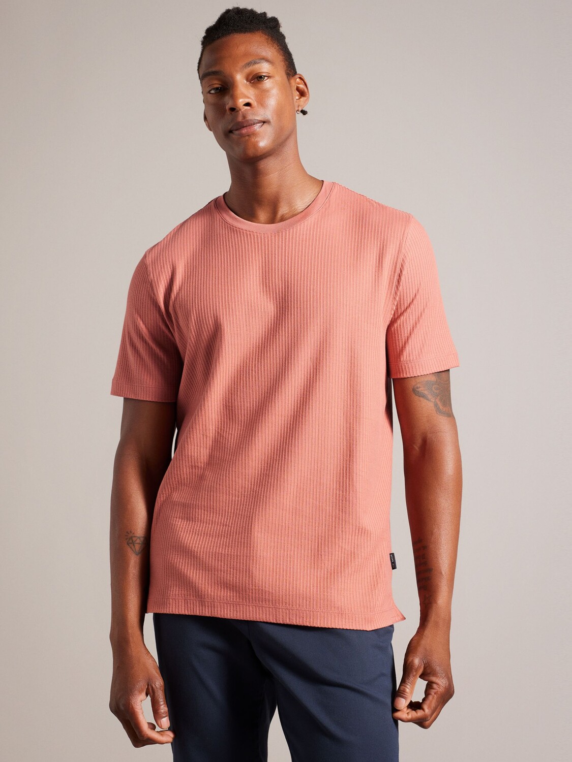 

Текстурированная футболка Rakes Ted Baker, розовый мид