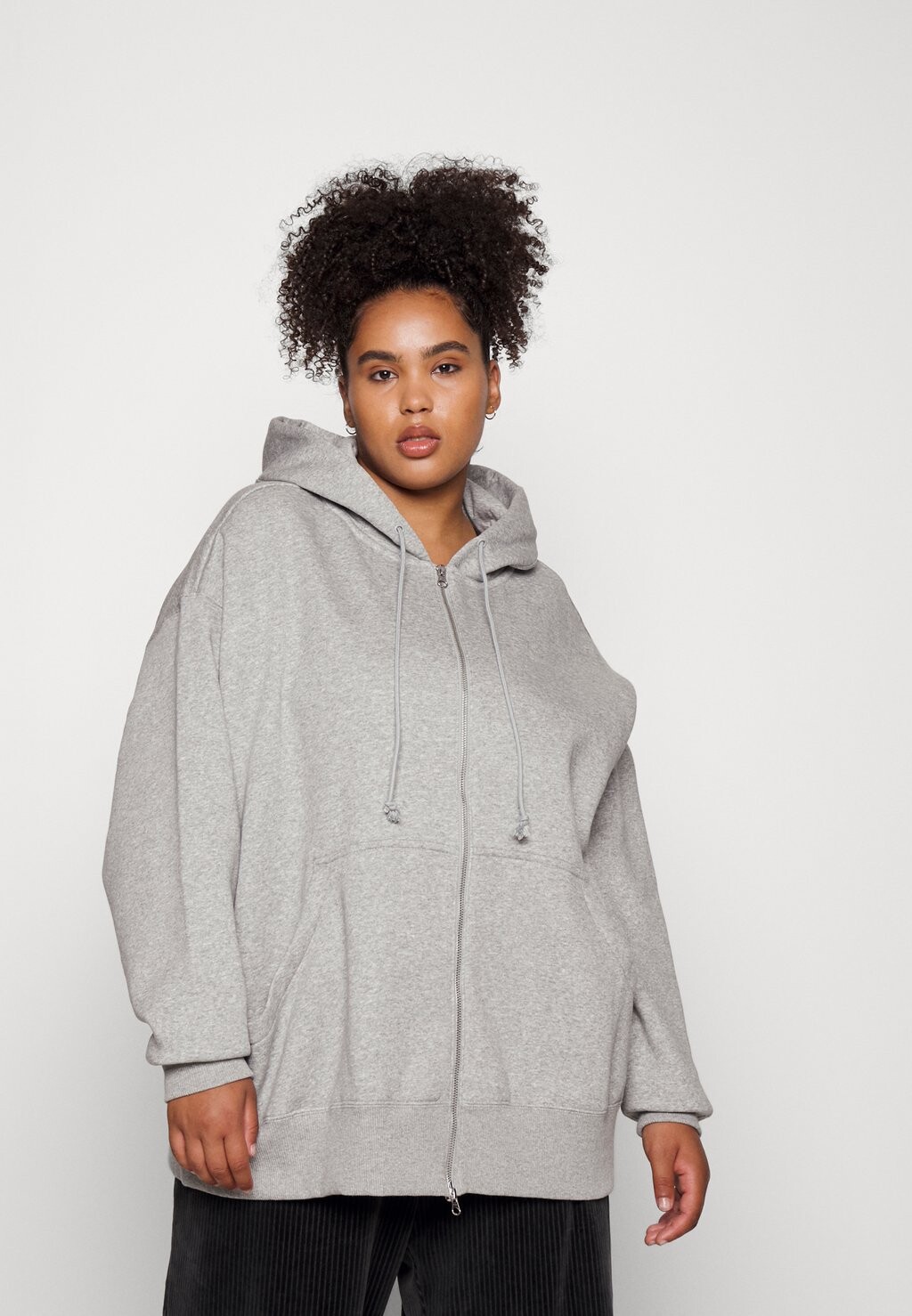 

Толстовка на молнии Nike Phoenix Fleece Pant, серый вереск / парус