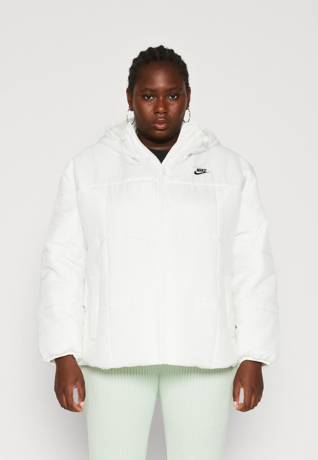 

Куртка Nike W NSW ESSTL THRMR CLSC PUFF P, цвет sail/black