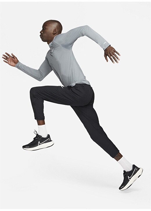 

Стандартные черные мужские спортивные штаны Nike