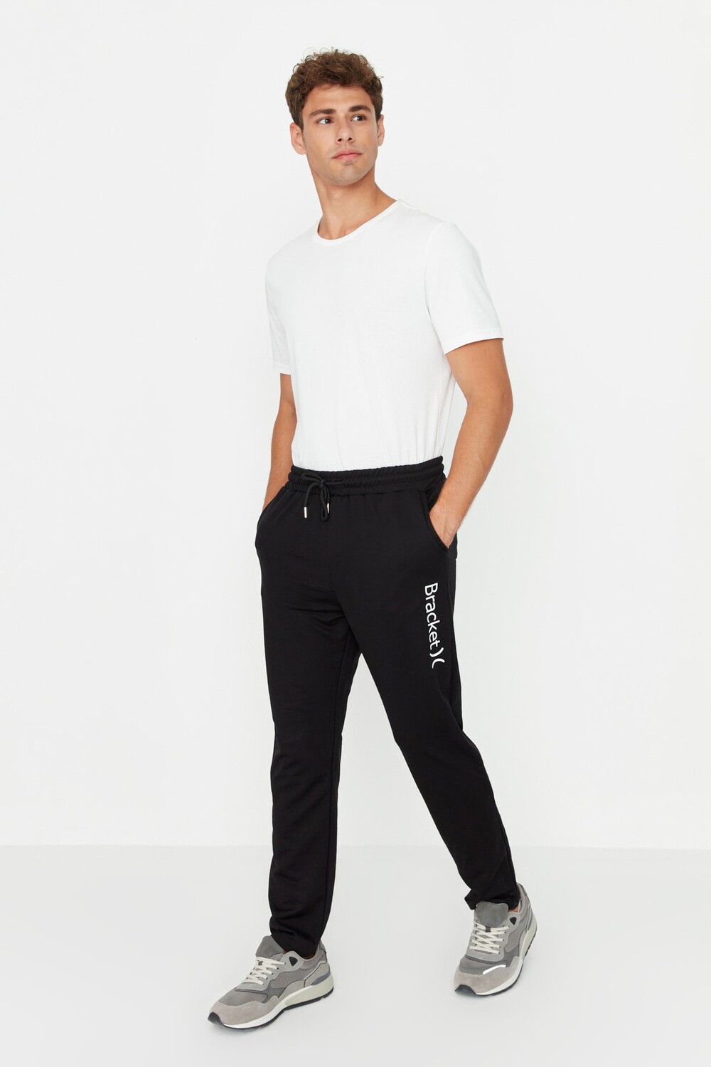 

Спортивный костюм TRENDYOL MAN, черный