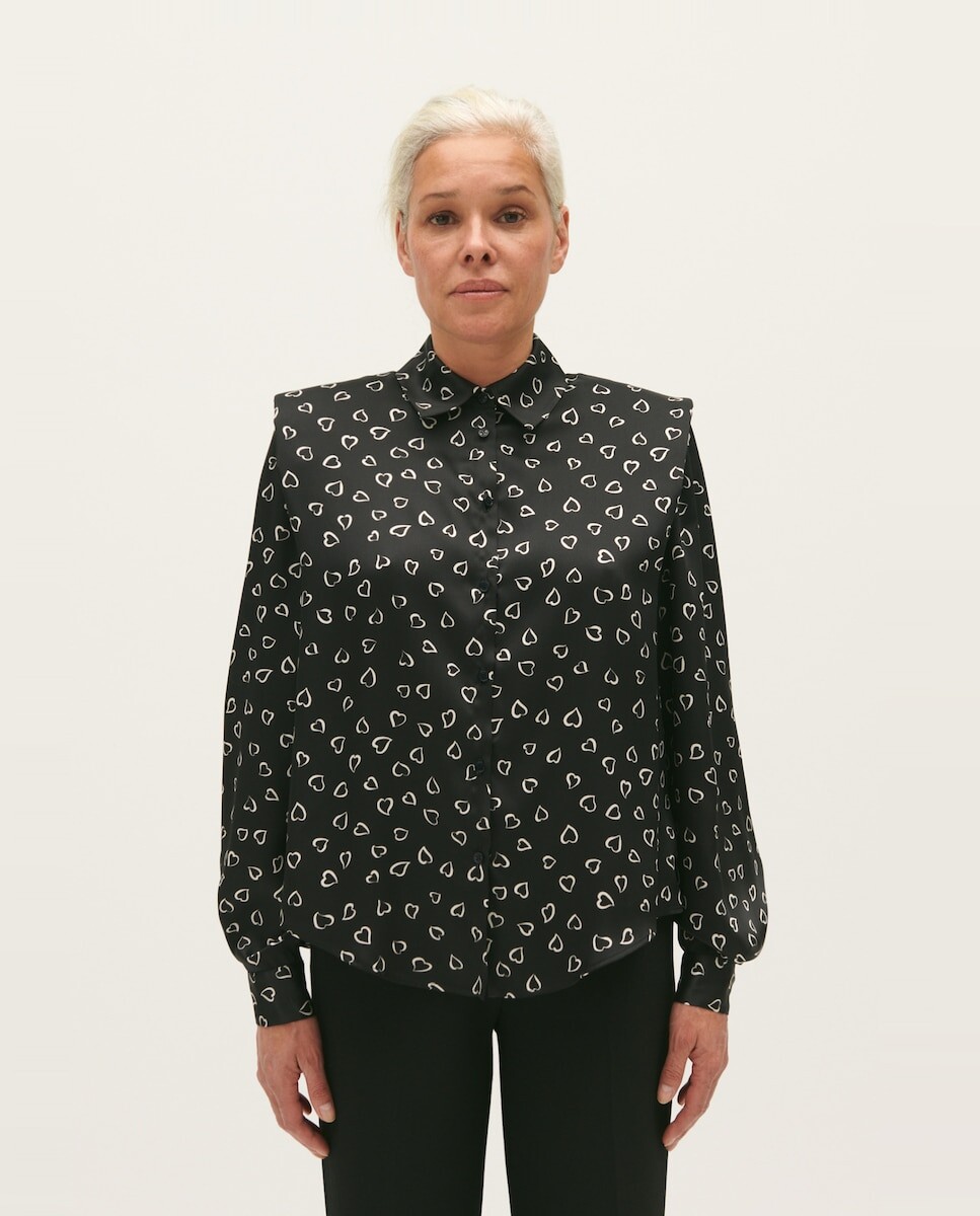 

Струящаяся женская рубашка с принтом в виде сердечек Claudie Pierlot, черный