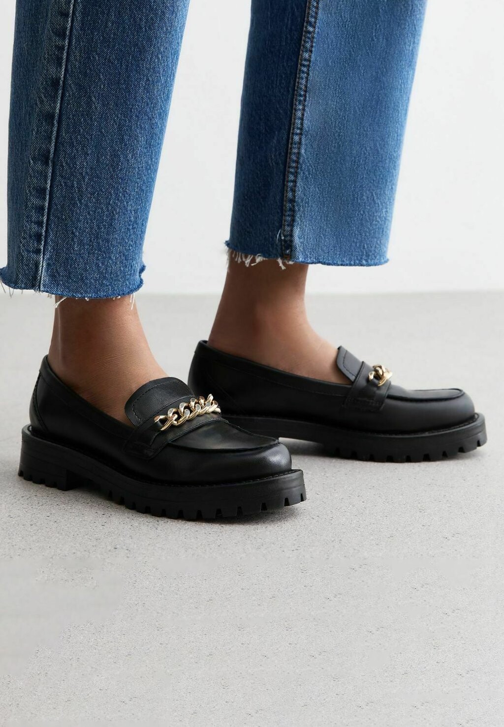 Тапочки CHAIN CHUNKY LOAFERS New Look, цвет black