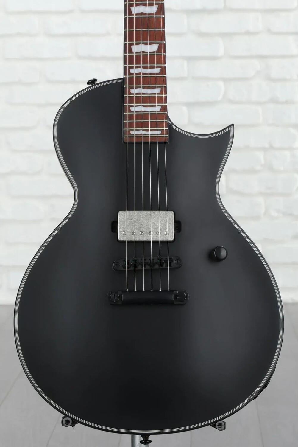 

Электрогитара ESP LTD EC-201 - черный сатин