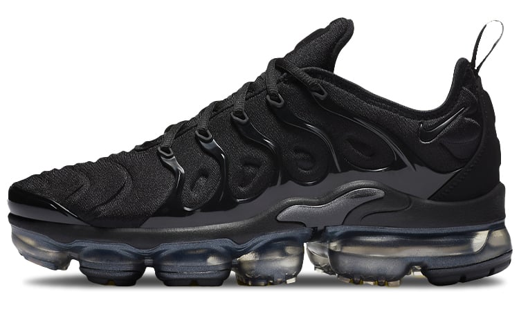 

Nike Air VaporMax Plus SE черные (женские)