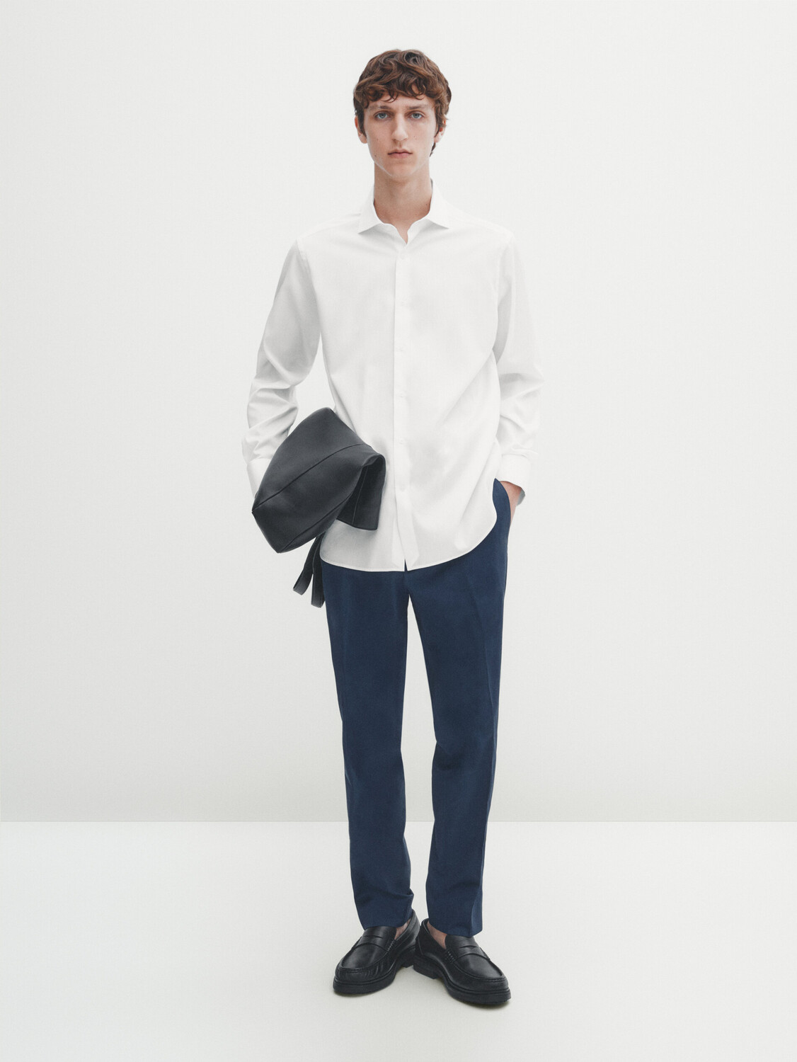

Рубашка стандартного кроя с двойными манкетами Massimo Dutti, белый