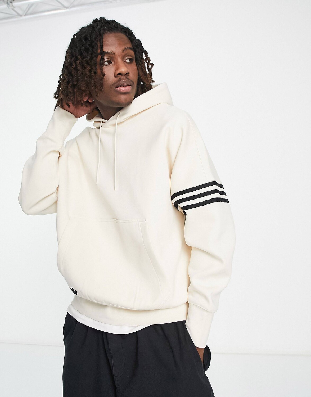 

Худи белого цвета с 3 полосками adidas Originals Neuclassics, Белый