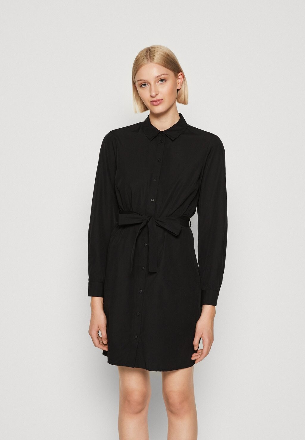 

Платье-рубашка PCNIKA SHIRT TIE DRESS Pieces, черный