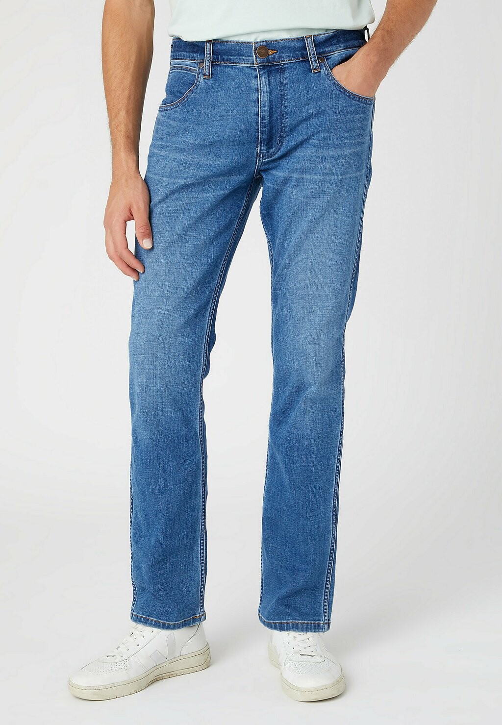 

Джинсы прямого кроя Wrangler
