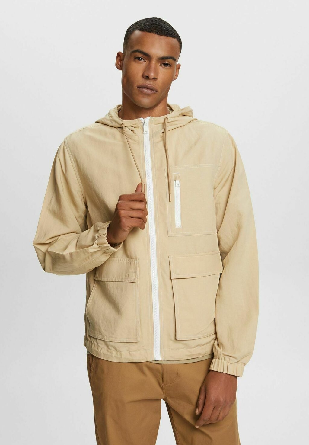

Куртка демисезонная Esprit