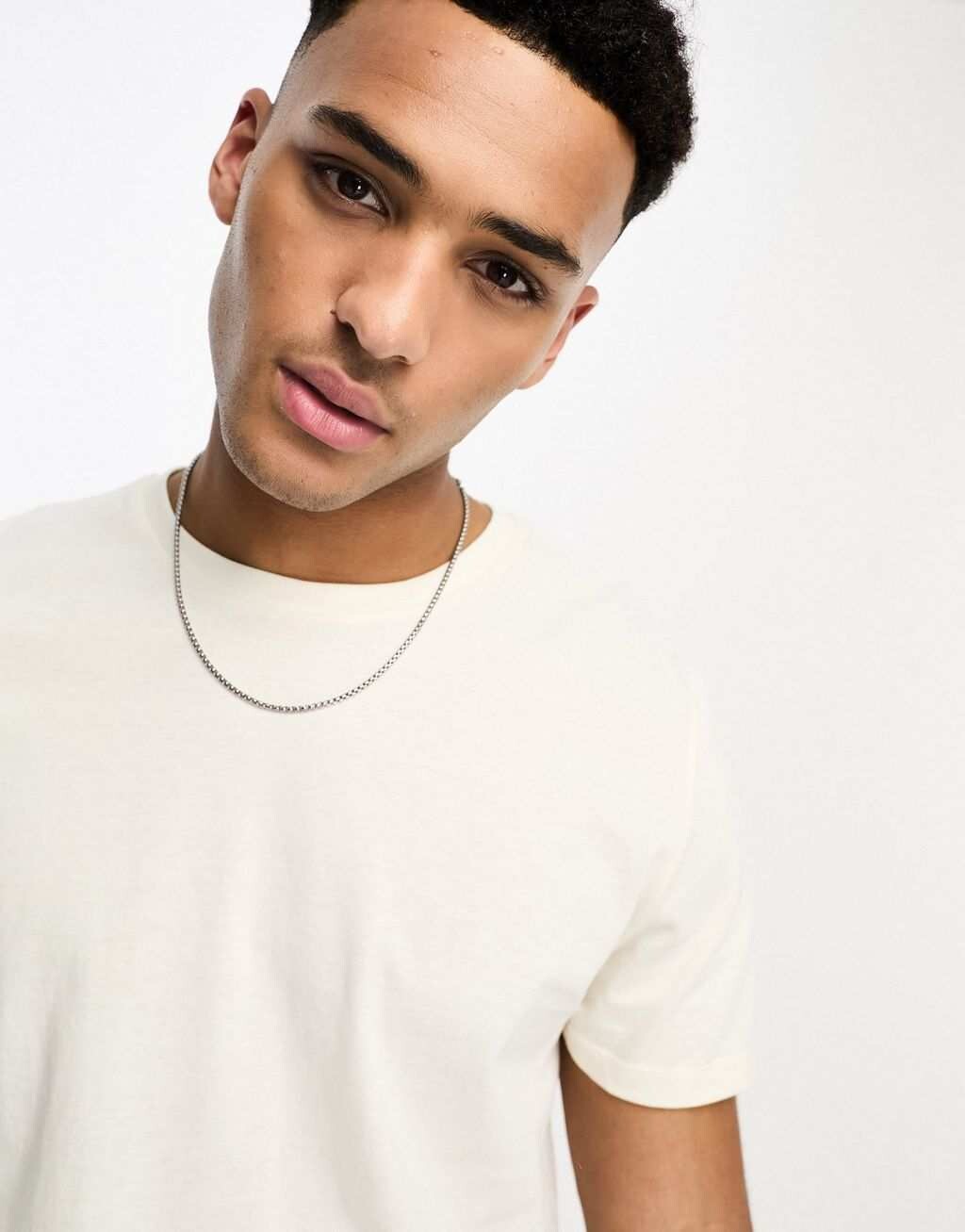 

Бежевая футболка с круглым вырезом ASOS DESIGN, Бежевый