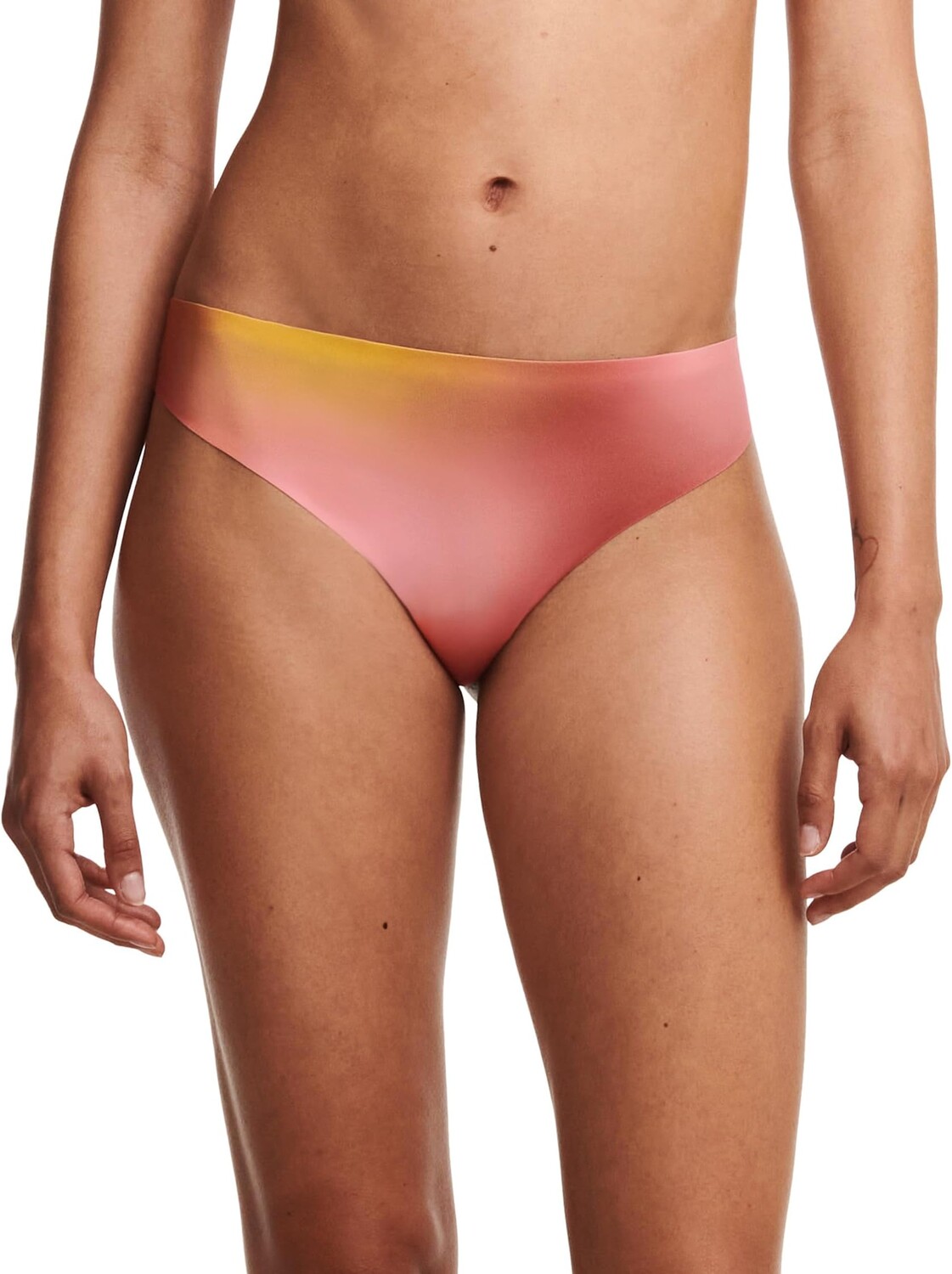 

Мягкие эластичные стринги Chantelle, цвет Gradient Print