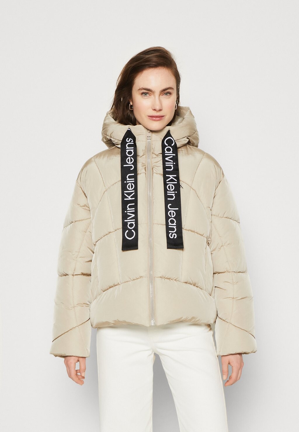 

Зимняя куртка Calvin Klein Jeans, Серый