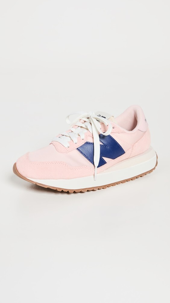 

Кроссовки New Balance 237, розовый