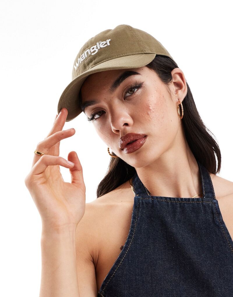 

Wrangler — кепка цвета хаки с вытертым логотипом