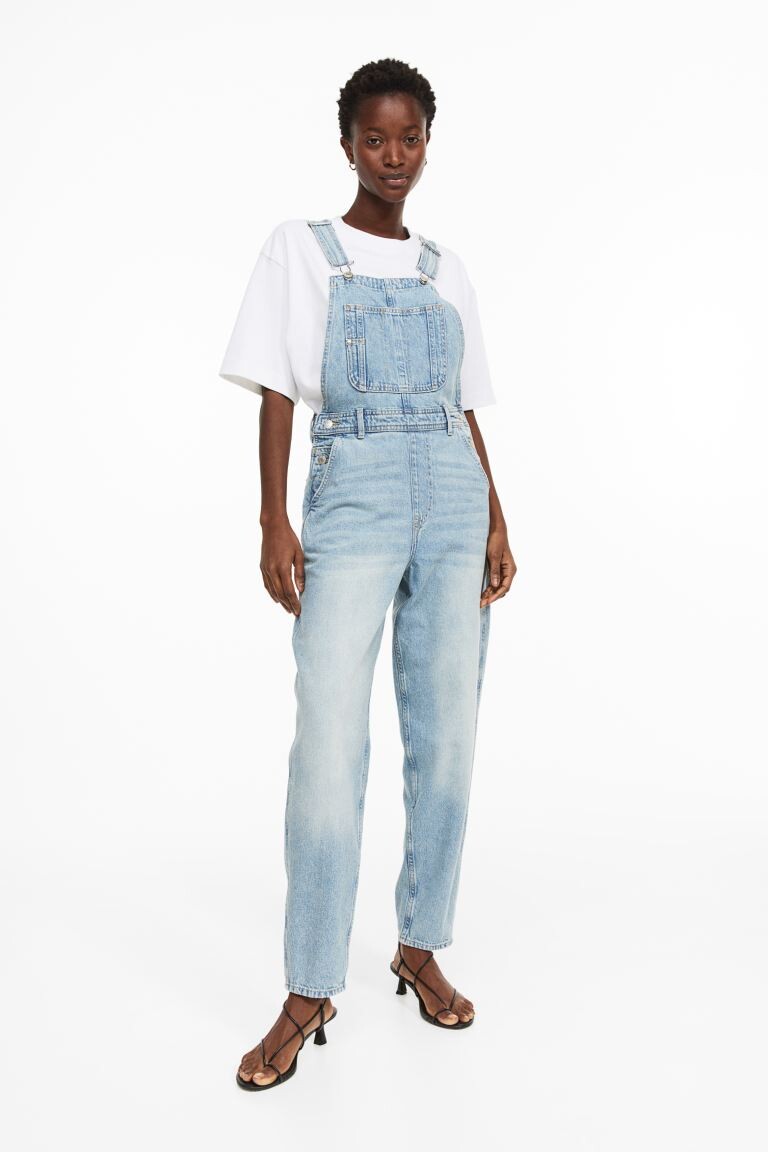 

Джинсы Mom Fit с нагрудником H&M