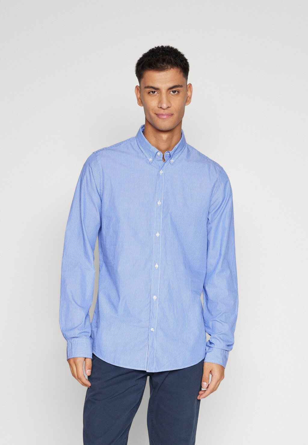 

Рубашка ESSENTIAL STRIPE SHIRT Scotch & Soda, голубой