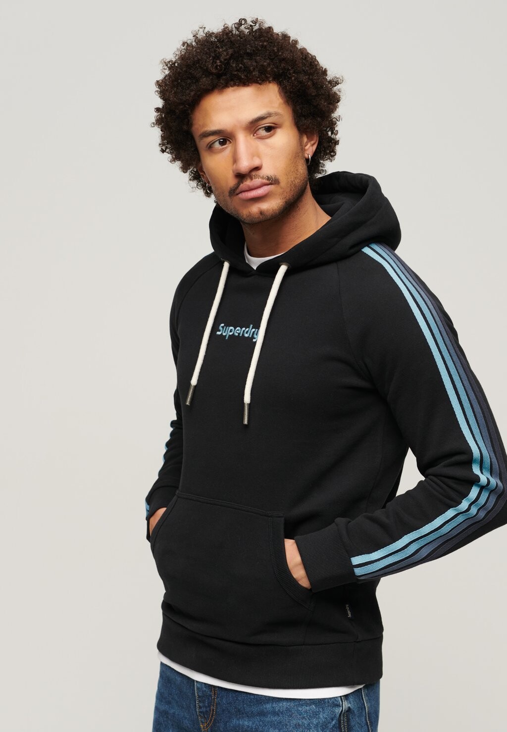 

Толстовка TERRAIN LOGO Superdry, черный