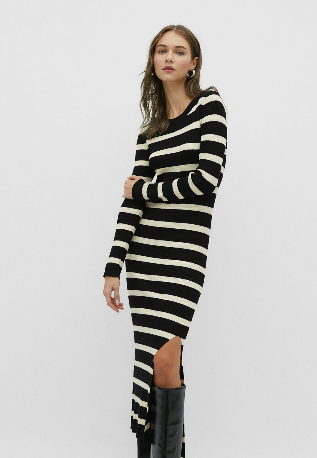 

Платье-футляр Long Striped Chunky С Разрезами Stradivarius, черный