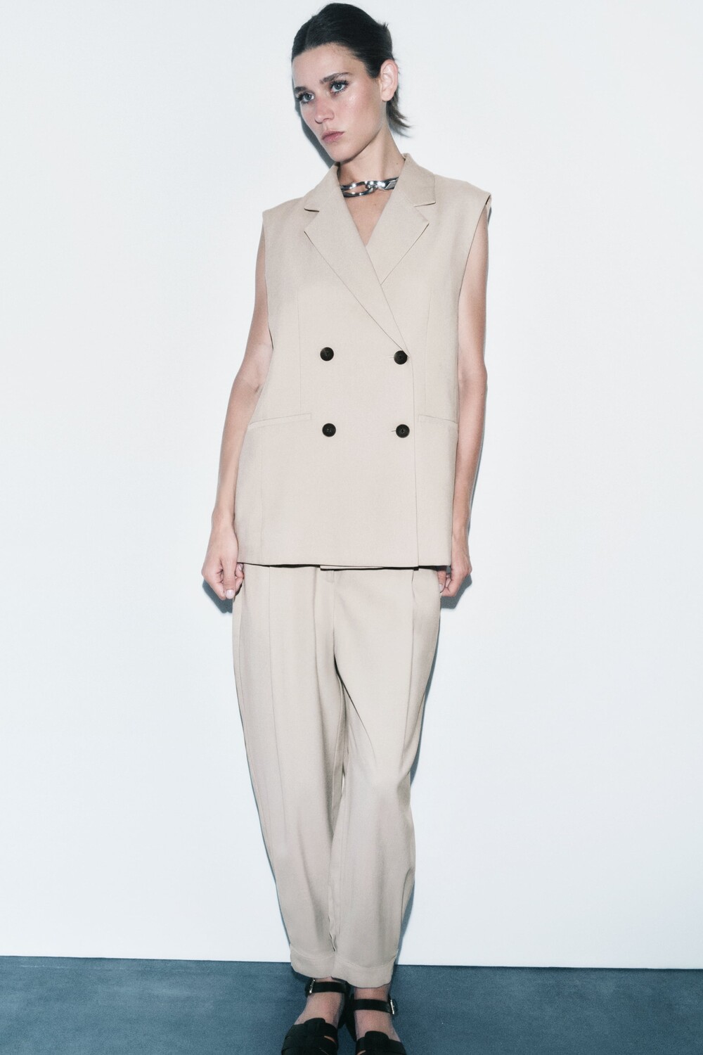 

Брюки carrot fit Zara, песок, Серый