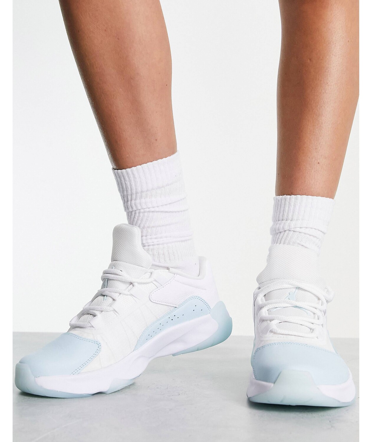 

Синие кроссовки Air Jordan 11 CMFT Low, Синий
