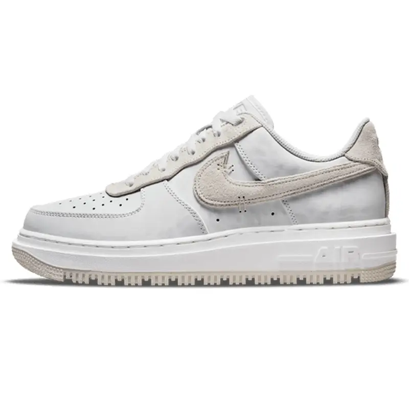 

Кроссовки мужские Nike Air Force 1 AF1 осенние, белый