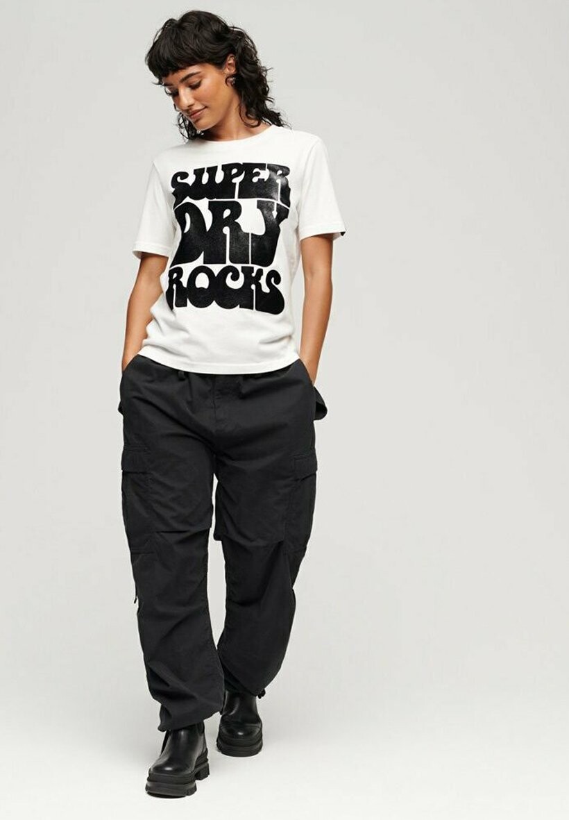 

Футболка с принтом 70S RETRO ROCK Superdry, экрю