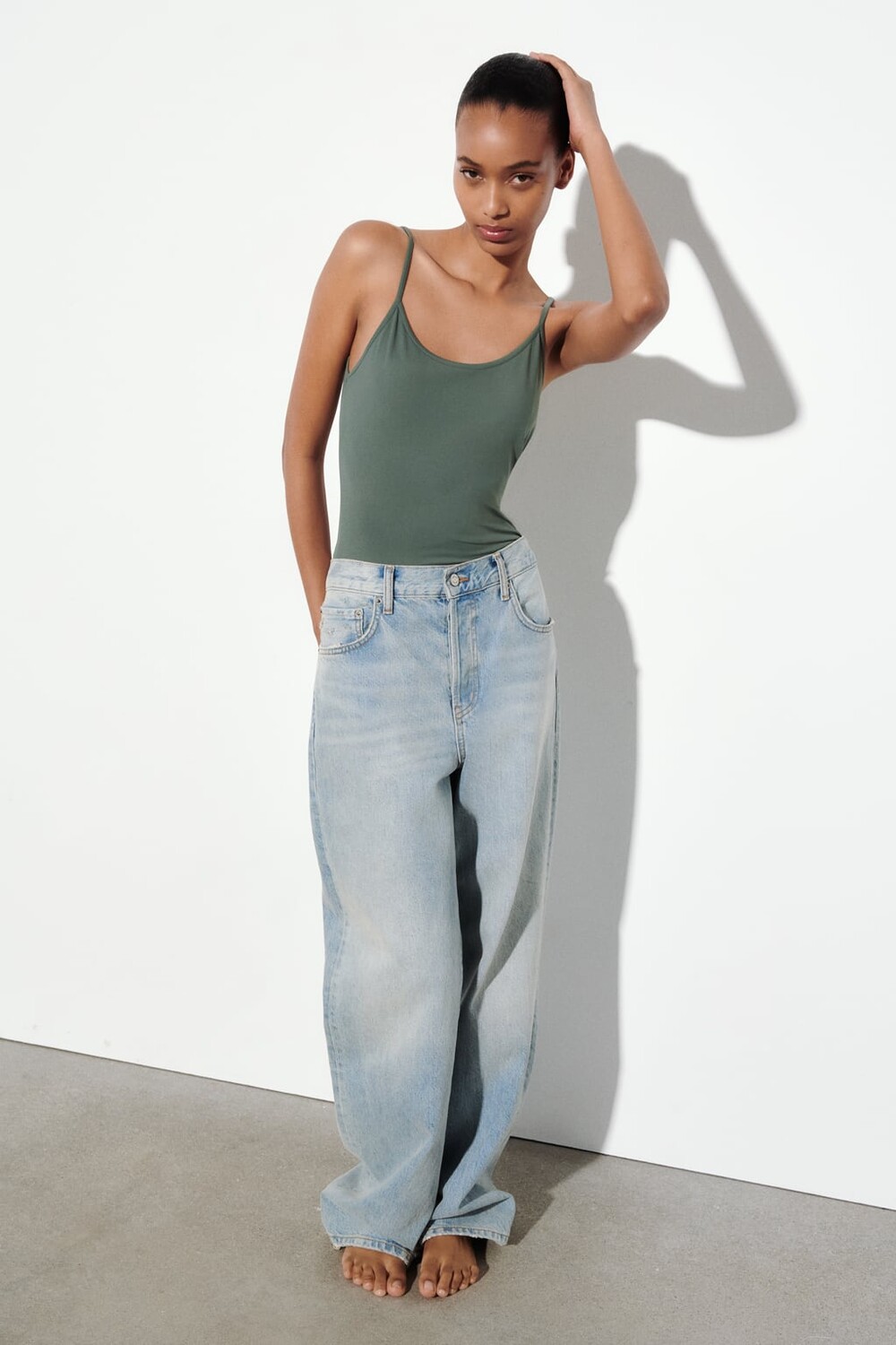 

Топ из полиамида на тонких лентах ZARA, хаки