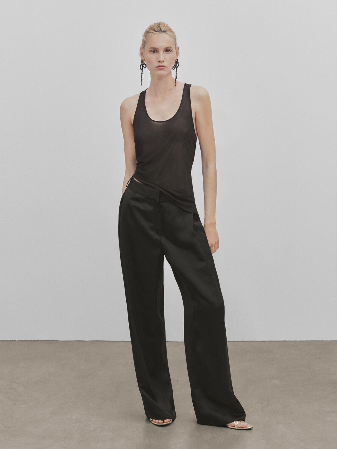

Полупрозрачный топ Massimo Dutti, черный