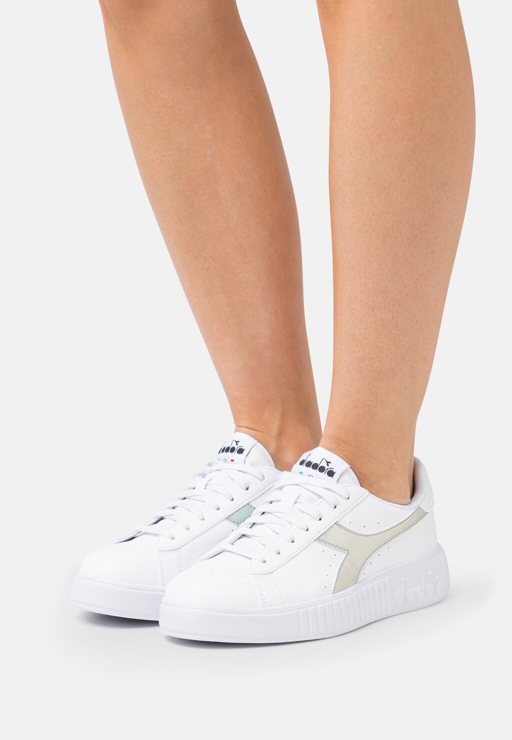 

Кроссовки Diadora Step Shimmer, белый / серебристый