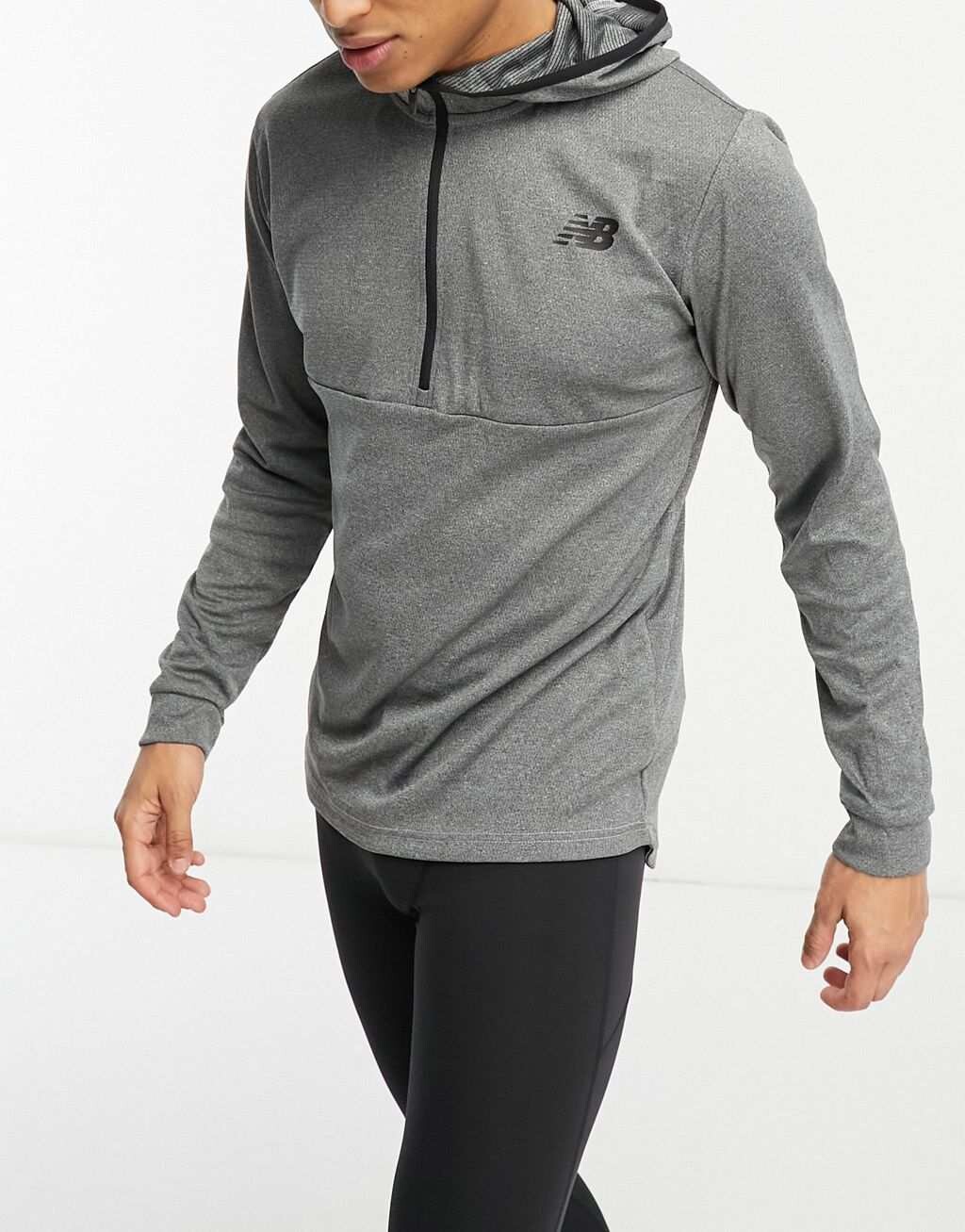 

Серый топ с длинными рукавами и капюшоном на молнии New Balance Tenacity