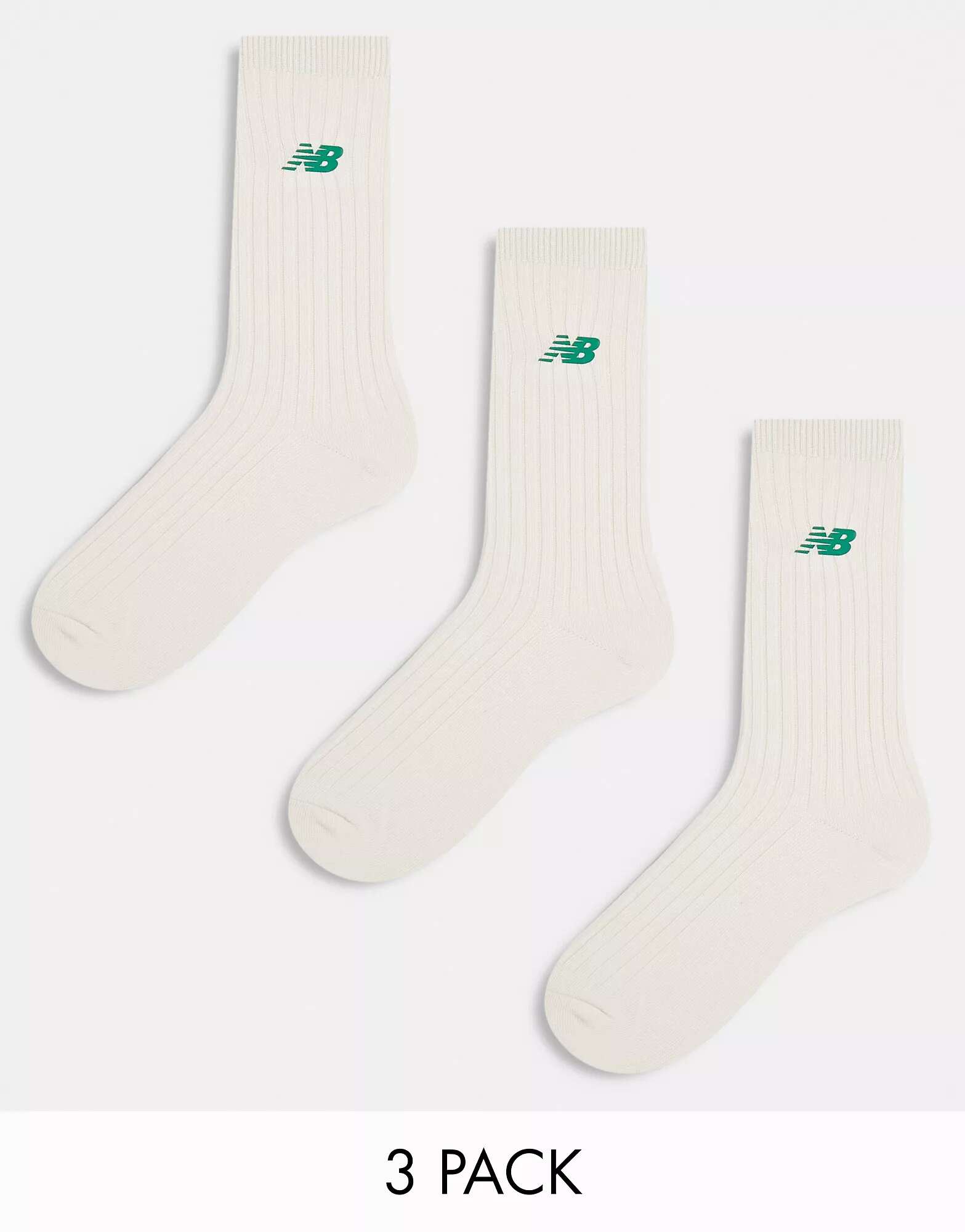 Три пары носков с логотипом New Balance кремового и зеленого цветов