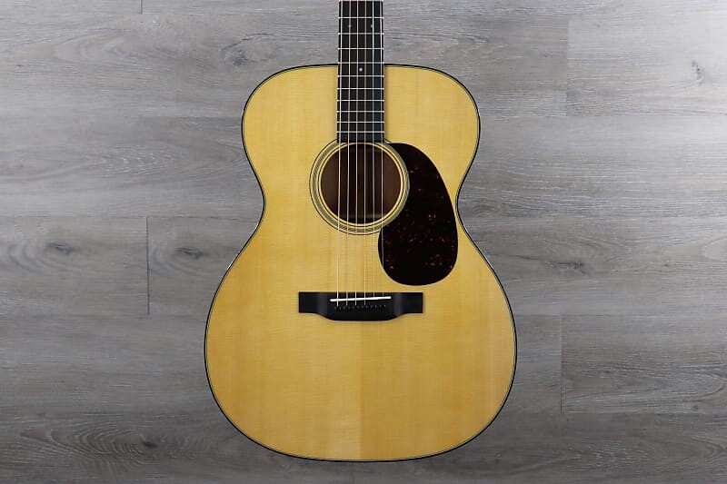 

Акустическая гитара Martin Standard Series 000-18 Natural
