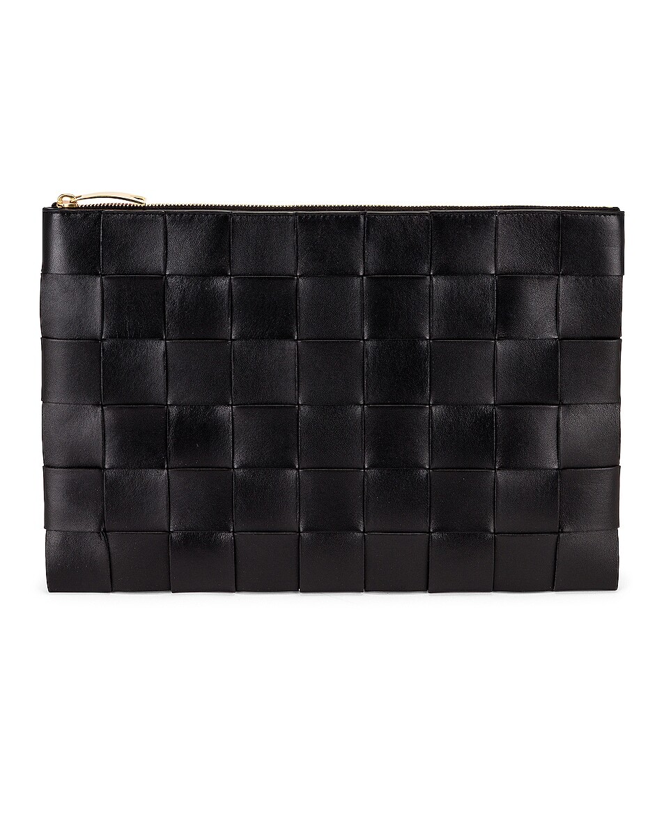 

Сумка Bottega Veneta Large Cassette Flat Pouch, цвет Black & Gold