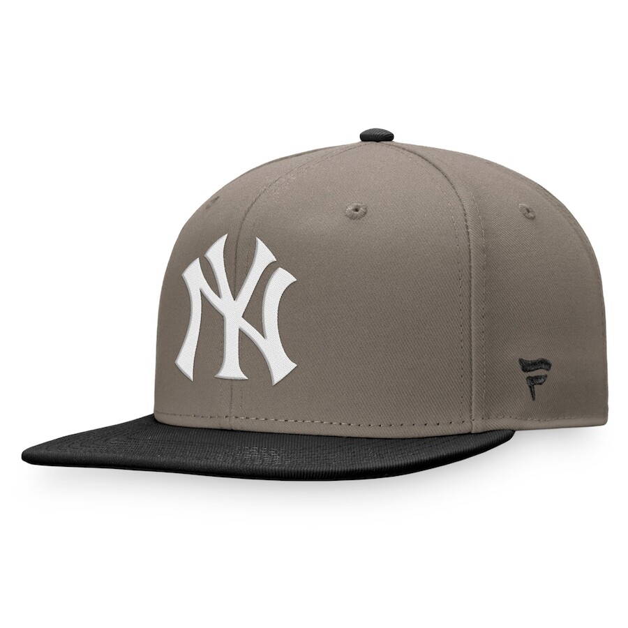 

Бейсболка Fanatics Branded New York Yankees, серый