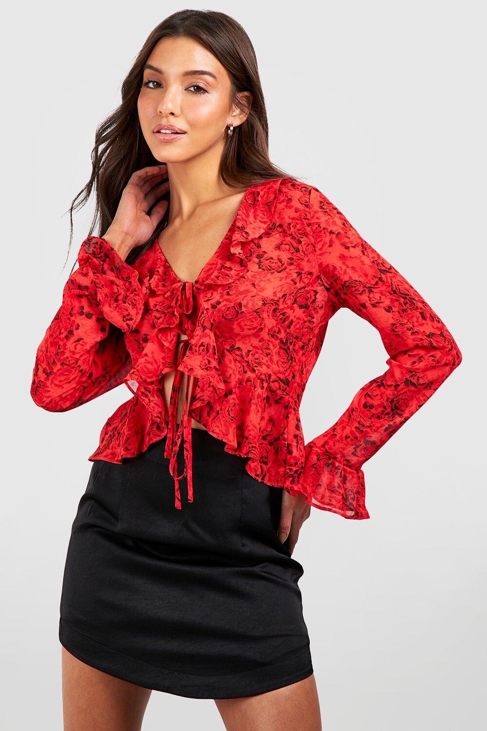 

Блузка с розовыми орушами и завязкой передом Boohoo, красный