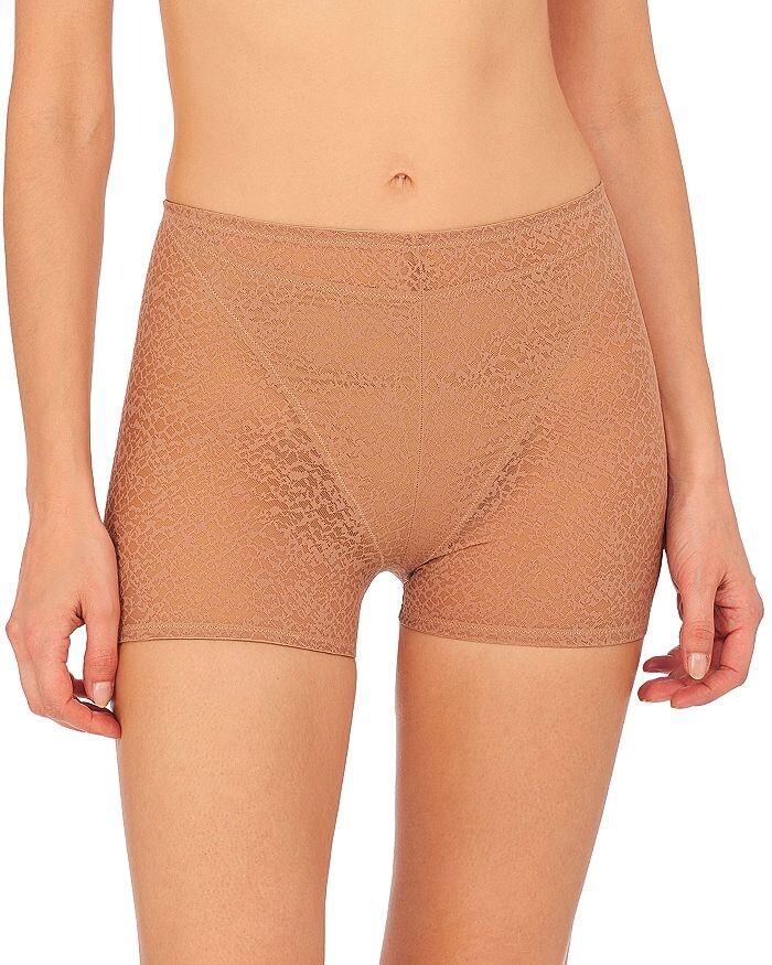 

Довольно гладкие боксеры Natori