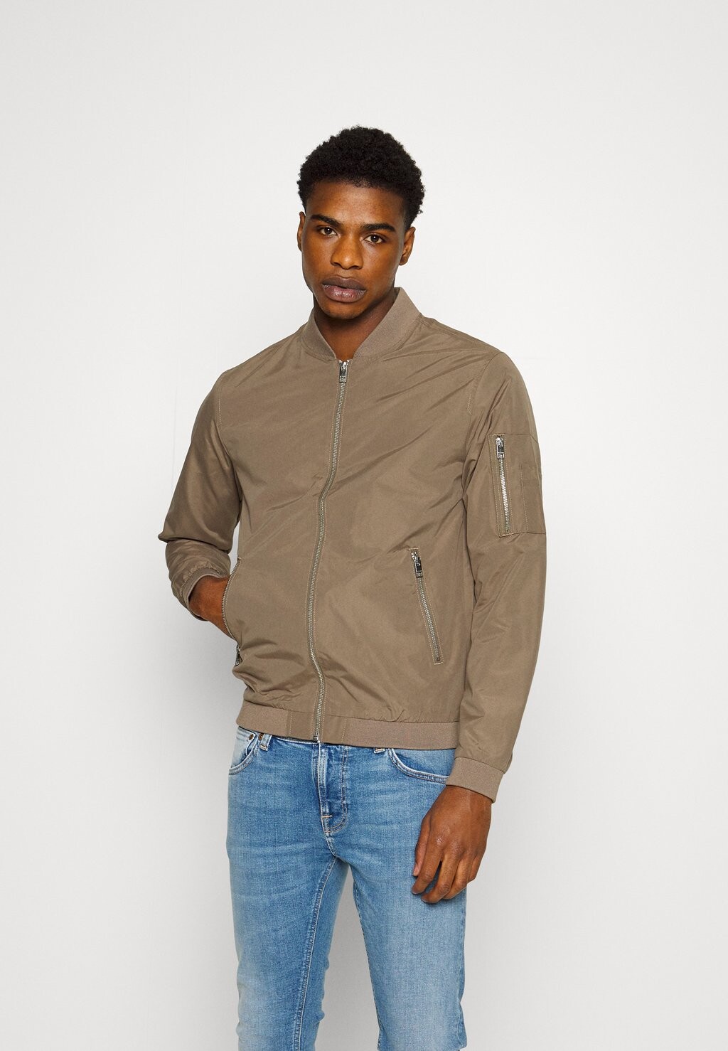 

Куртка-бомбер Jack & Jones