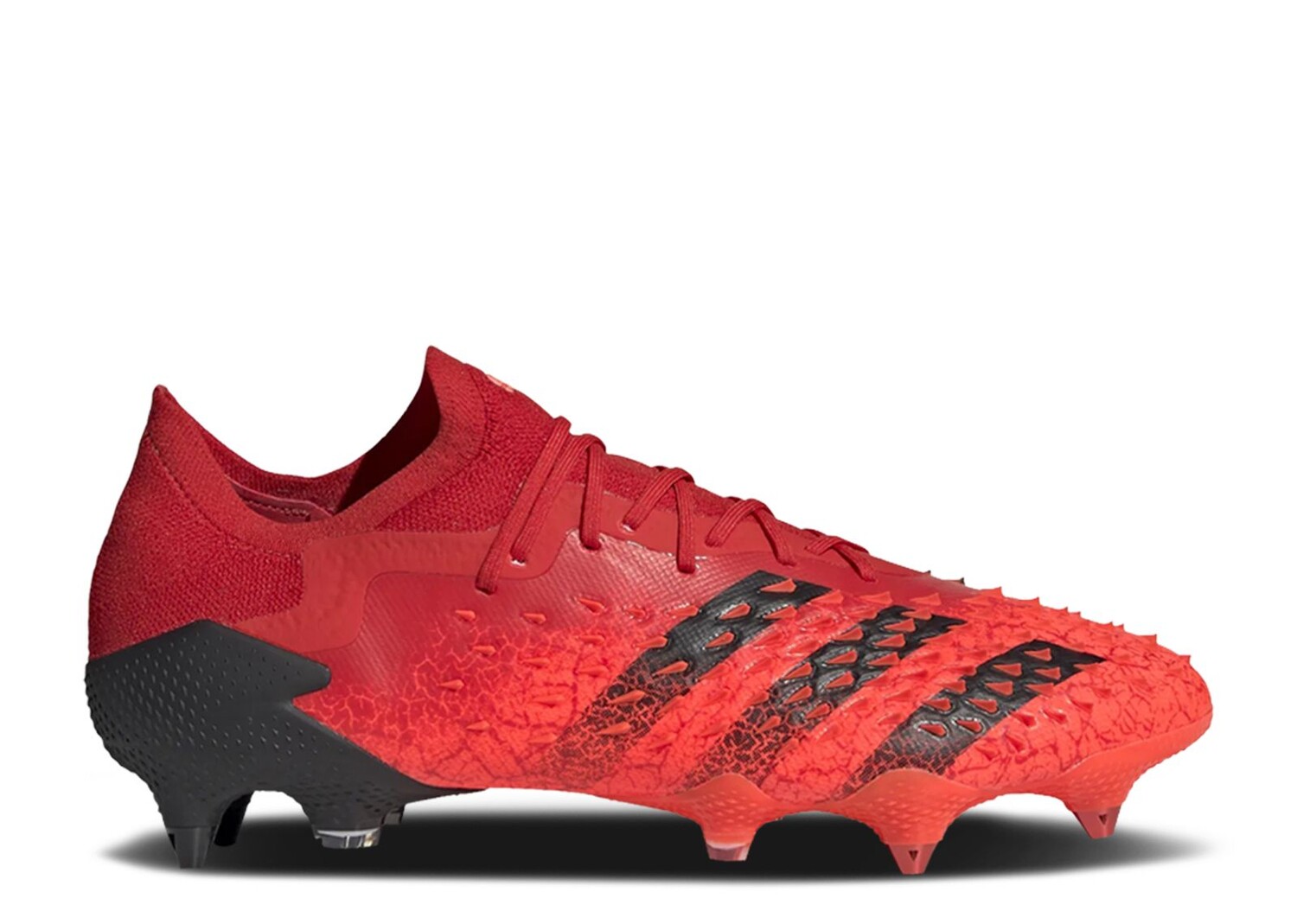 

Кроссовки adidas Predator Freak.1 Low Sg 'Demonskin - Solar Red', красный