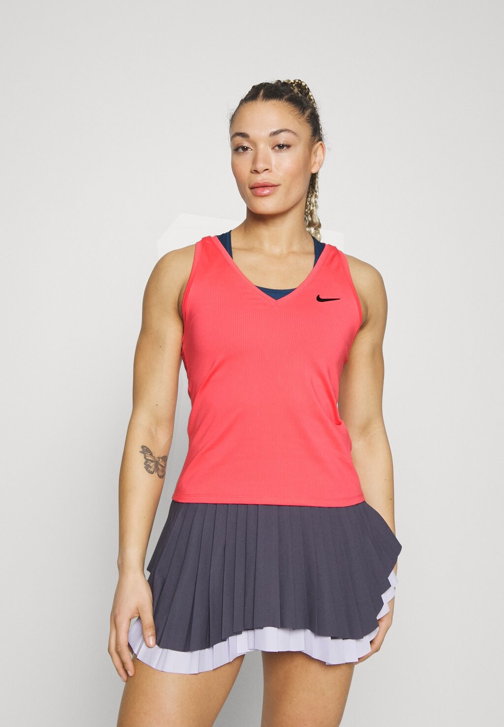 

Топ Nike